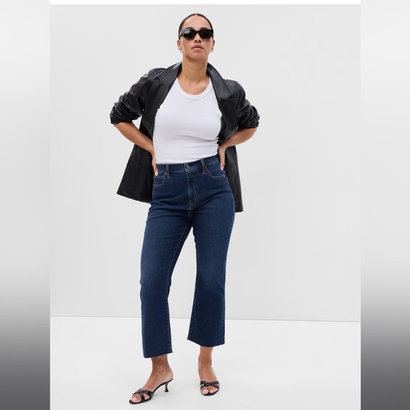 GAP NWT women’s High Rise Kick Fit Jeans - Picture 4 of 11